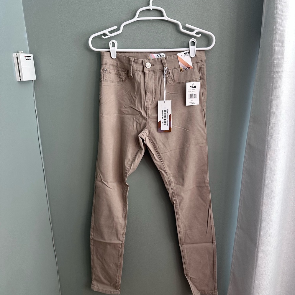 YMI Women's Skinny Jeans in Beige